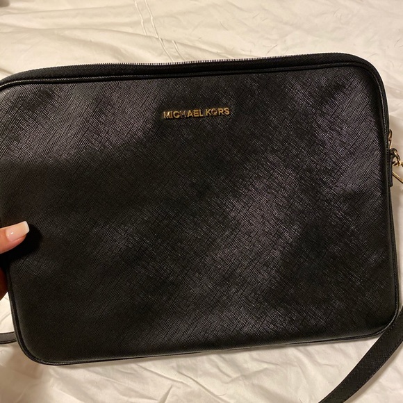 michael kors laptop purse